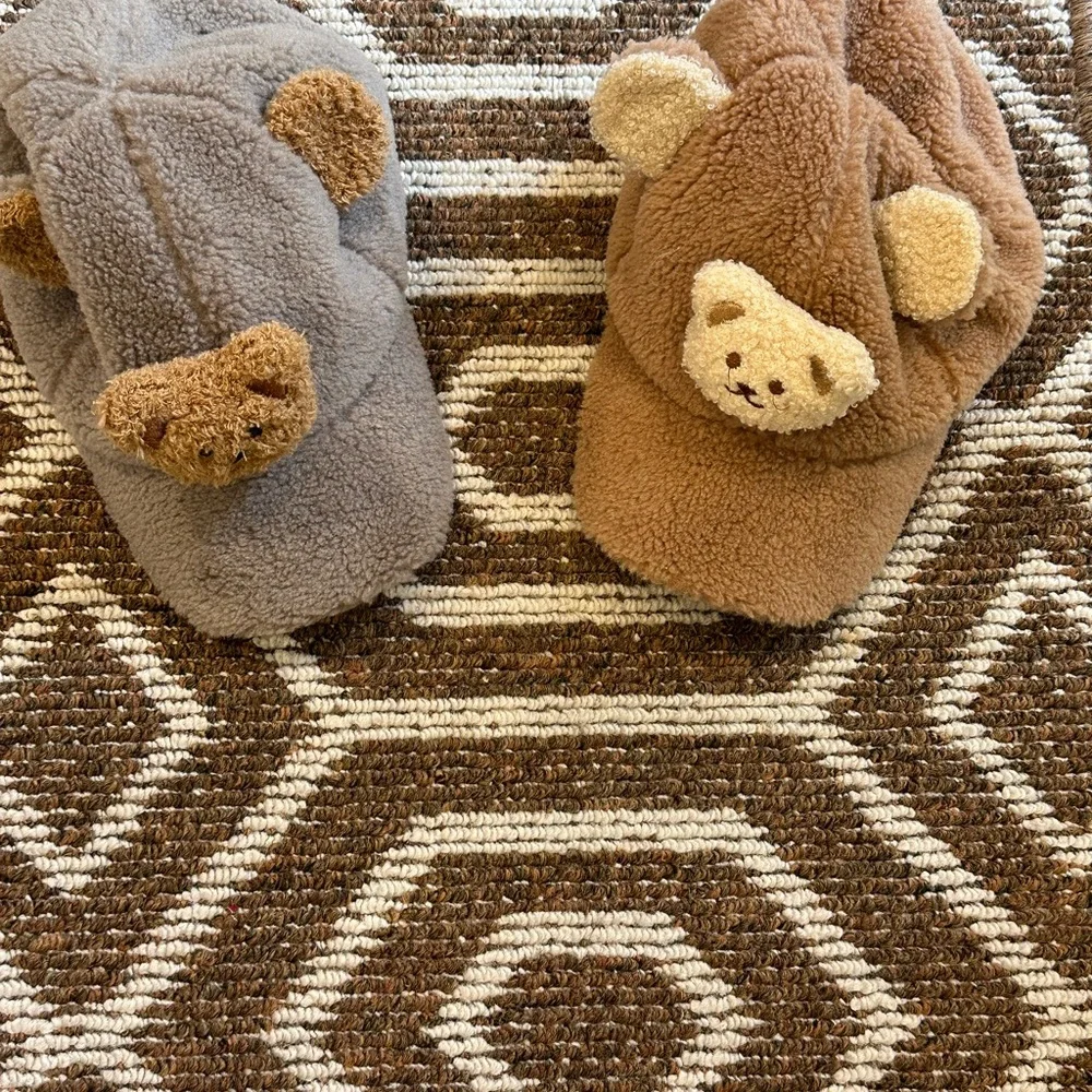 These are brand new and unworn! Do not fit my little.